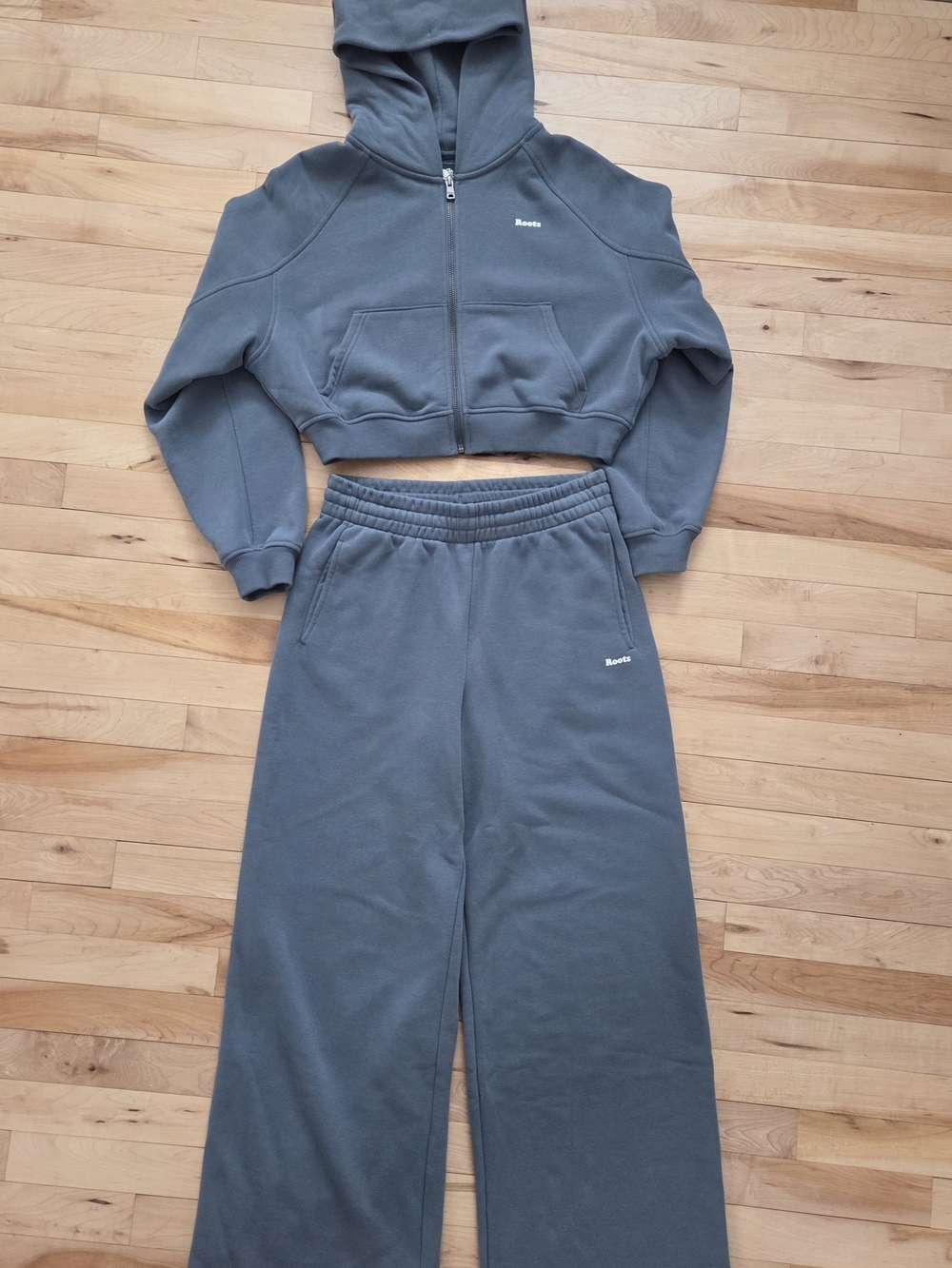 Roots Cropped Zip Hoodie and Wide-Leg Sweatpants Set - Slate Gray